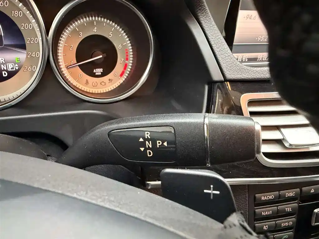 Mercedes-Benz E-Class 2015 E 200 L Sport фото 23