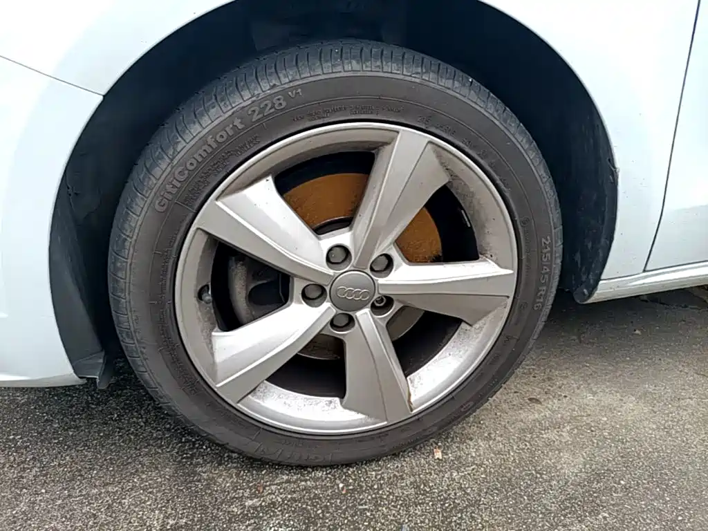 Фото 23 - Audi A1