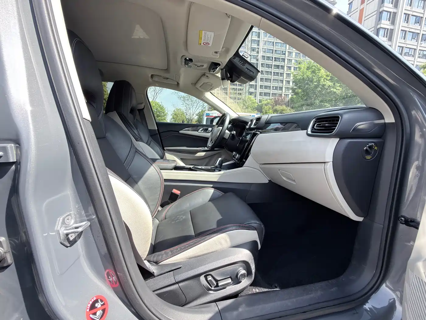 Lynk & Co 02 2018 Model 1.5T DCT 2WD Yao Pro Edition China V фото 9