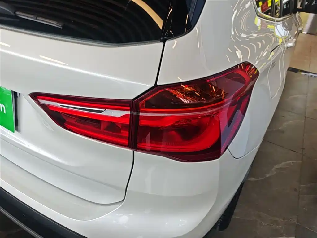 BMW X1 2019 sDrive20Li Leading Model фото 8