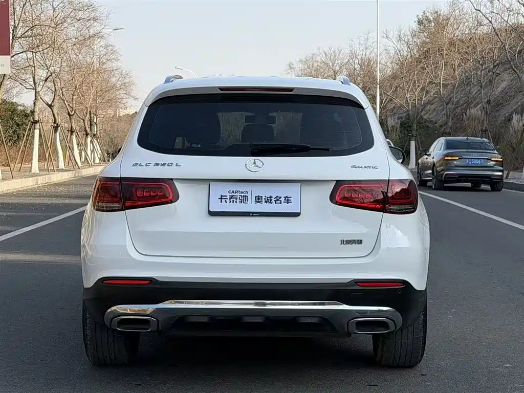 MERCEDES-BENZ GLC