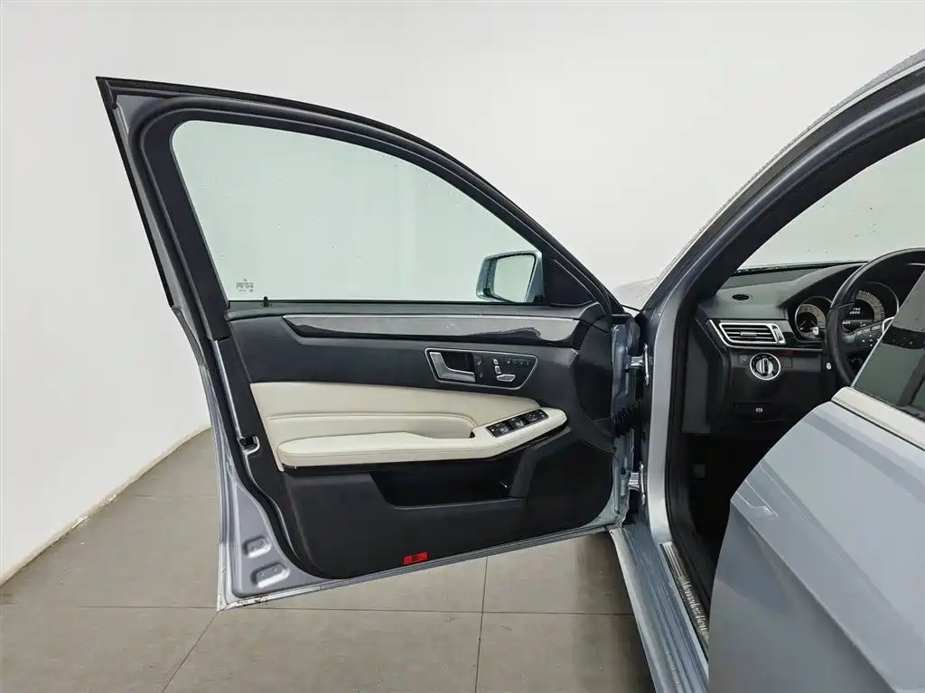 Mercedes-Benz E-Class 2015 E 260 L Sport фото 8