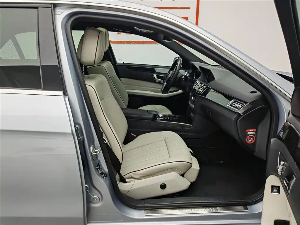 Mercedes-Benz E-Class 2015 E 260 L Sport фото 23