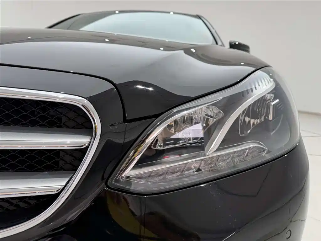 Mercedes-Benz E-Class 2015 E 200 L Sport фото 2