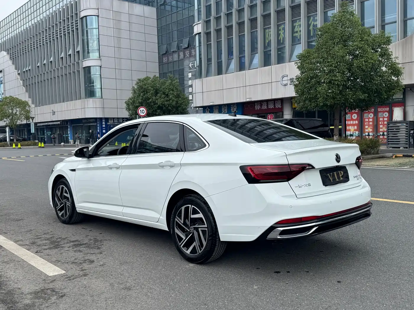 Volkswagen Sagitar 2024 300TSI DSG Surpass Edition фото 5