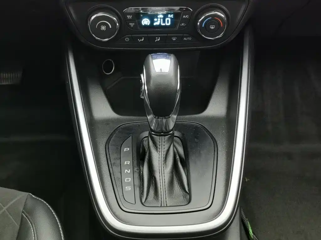 Ford Escort 2021 2019 Facelift 1.5L Auto Comfort Edition China VI