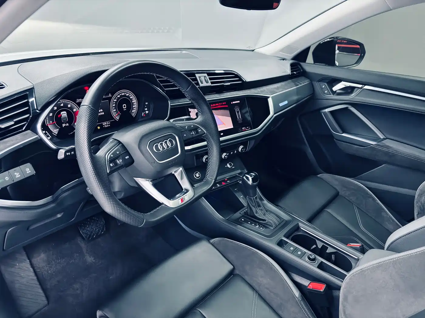 Audi Q3 Sportback 2023 Facelift 40 TFSI Fashion фото 9