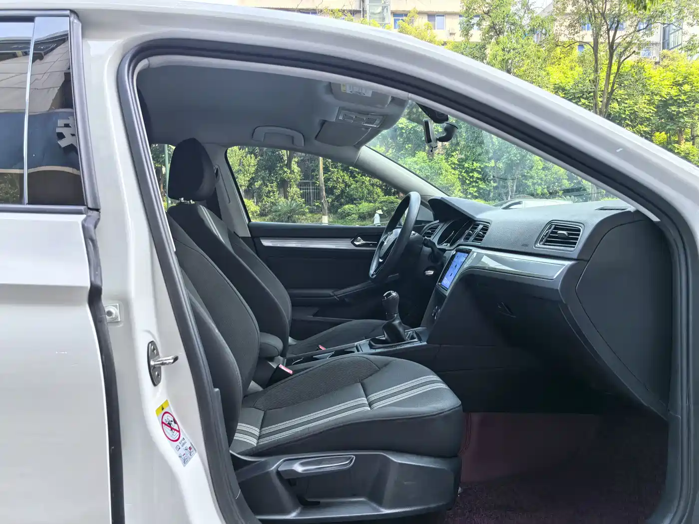 Volkswagen Lamando 2018 230TSI Manual Trend Edition фото 14
