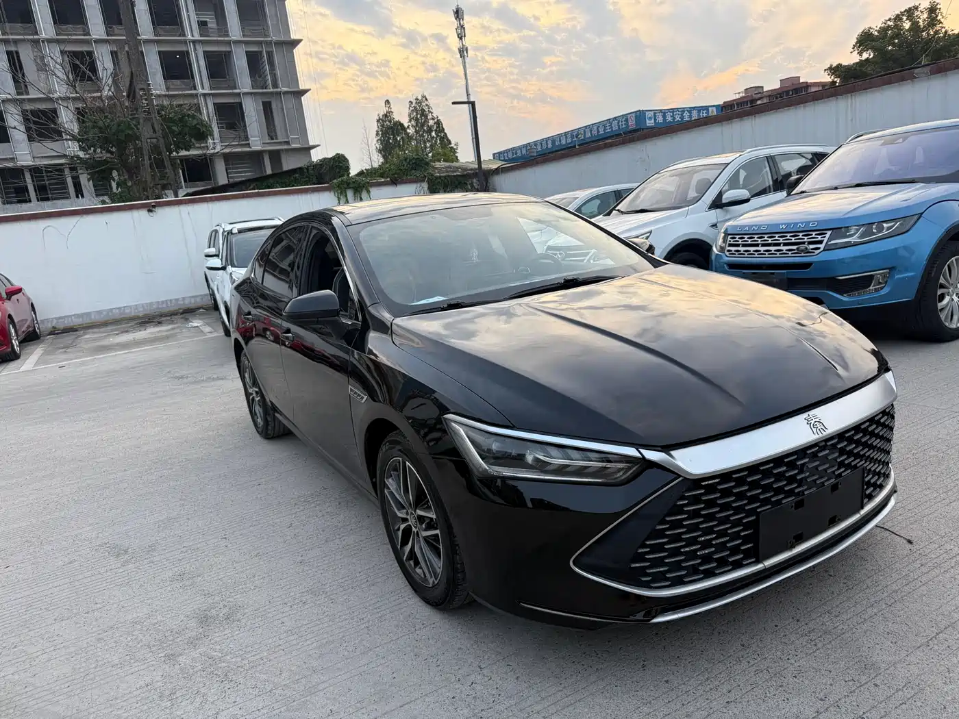 BYD Qin PLUS 2021 DM-i 55KM Premium фото 2