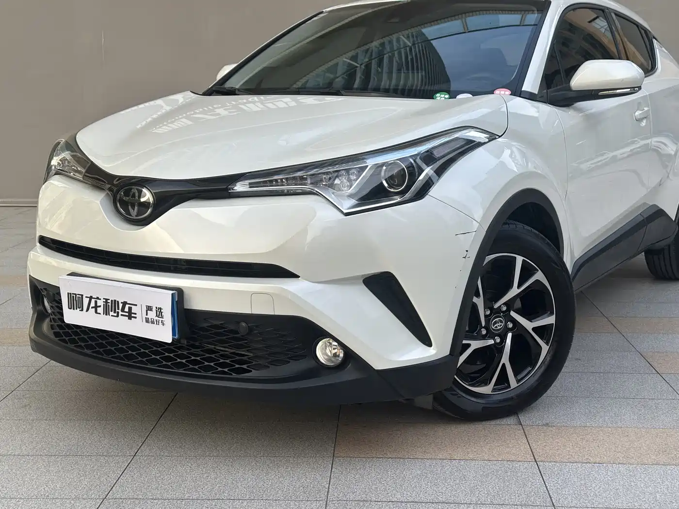 Toyota C-HR 2020 Model 2.0L Leading фото 15