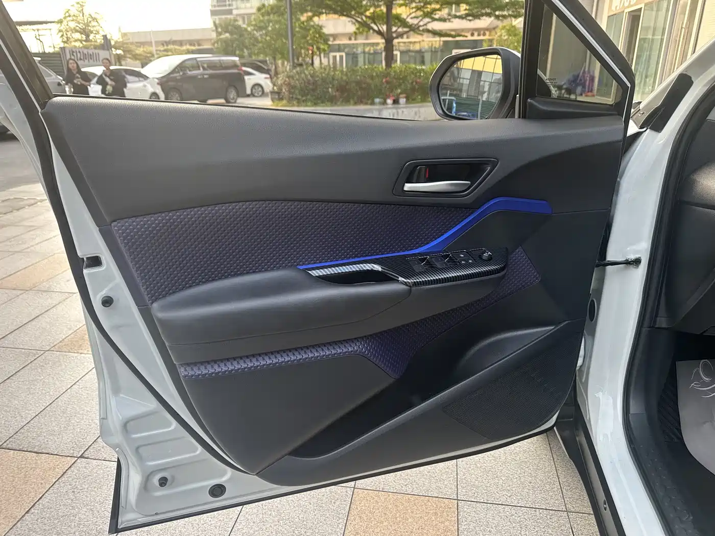 Toyota C-HR 2020 Model 2.0L Leading фото 20