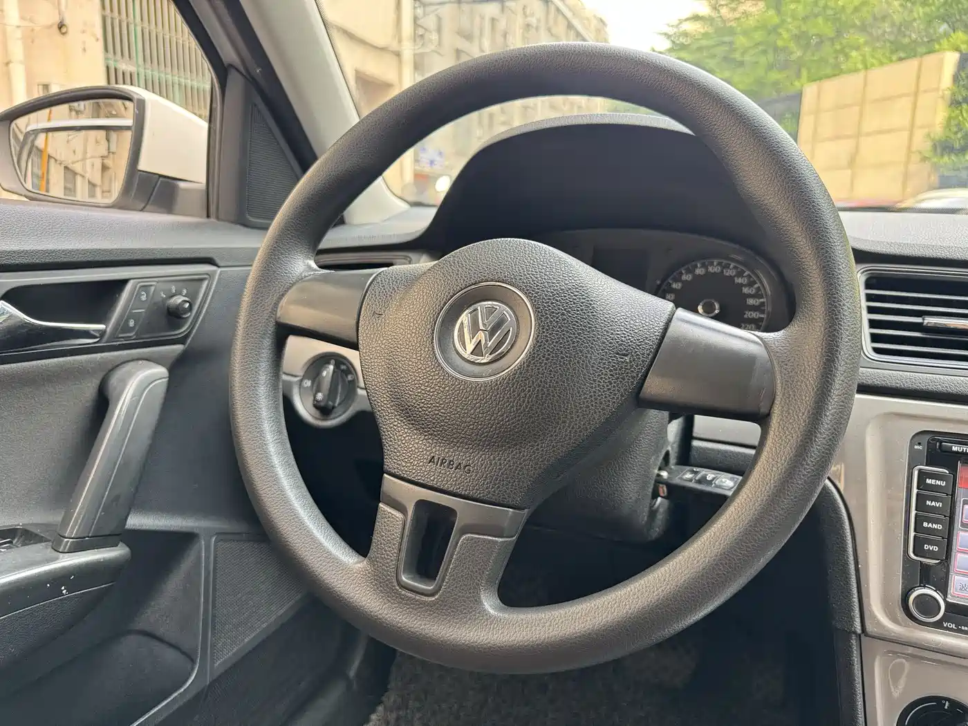 Volkswagen Lavida Tour 2013 1.6L Automatic Trend Style фото 14