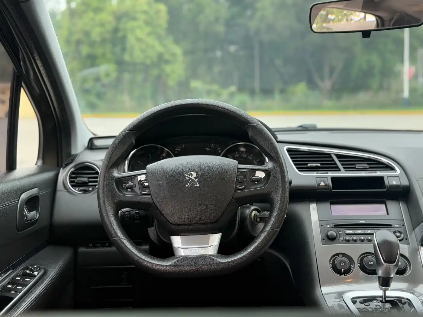 Peugeot 3008 2016 1.6THP Automatic Classic Edition фото 15
