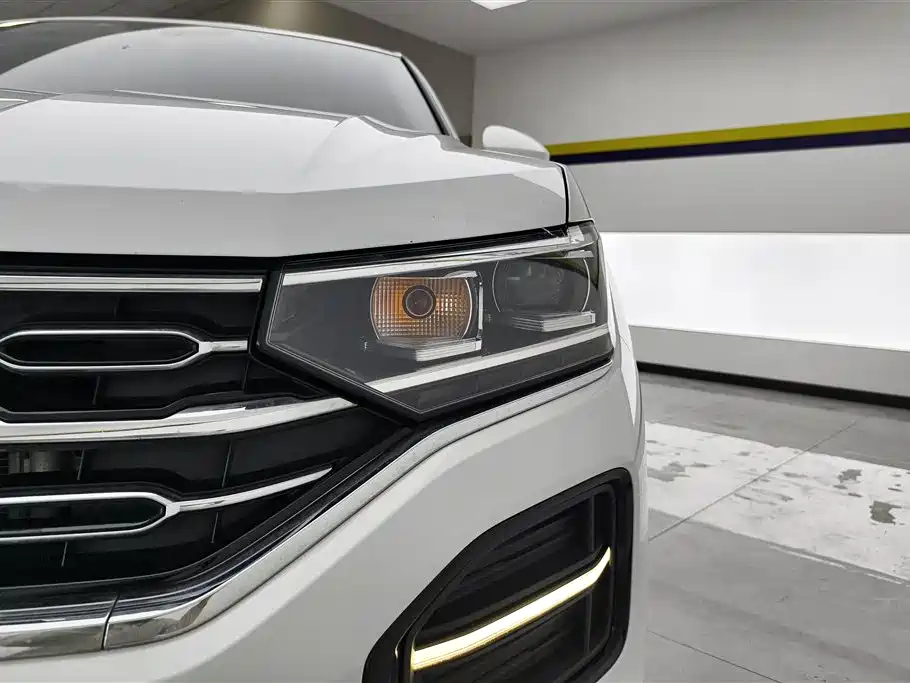 Volkswagen Tayron 2019 Expedition 280TSI 2WD Luxury (China VI) фото 5