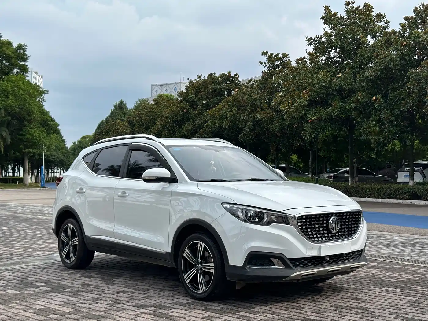 MG ZS 2019 2019 1.5L Manual Global Luxury Edition (China VI)