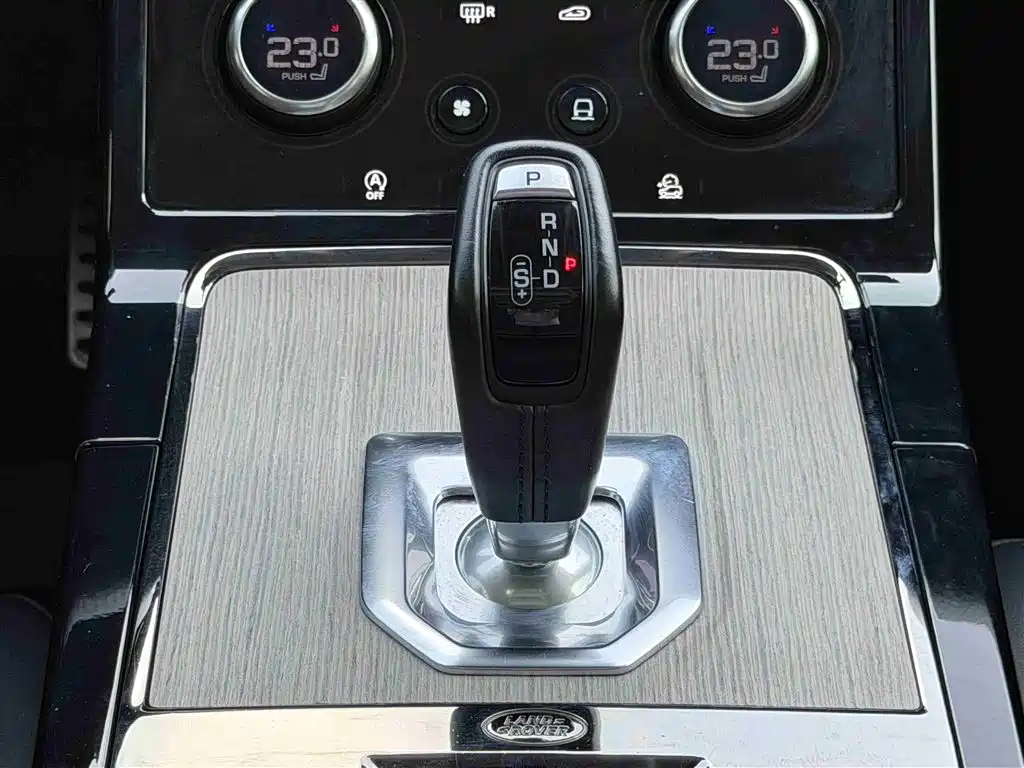 Land Rover Range Rover Evoque 2021 Range Rover Evoque L 249PS R-Dynamic S Performance Edition фото 25