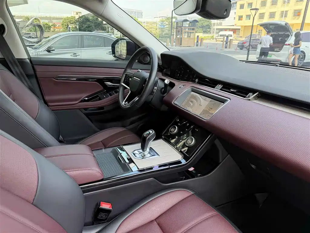 Land Rover Range Rover Evoque 2021 Range Rover Evoque L 249PS R-Dynamic S Performance Edition фото 29