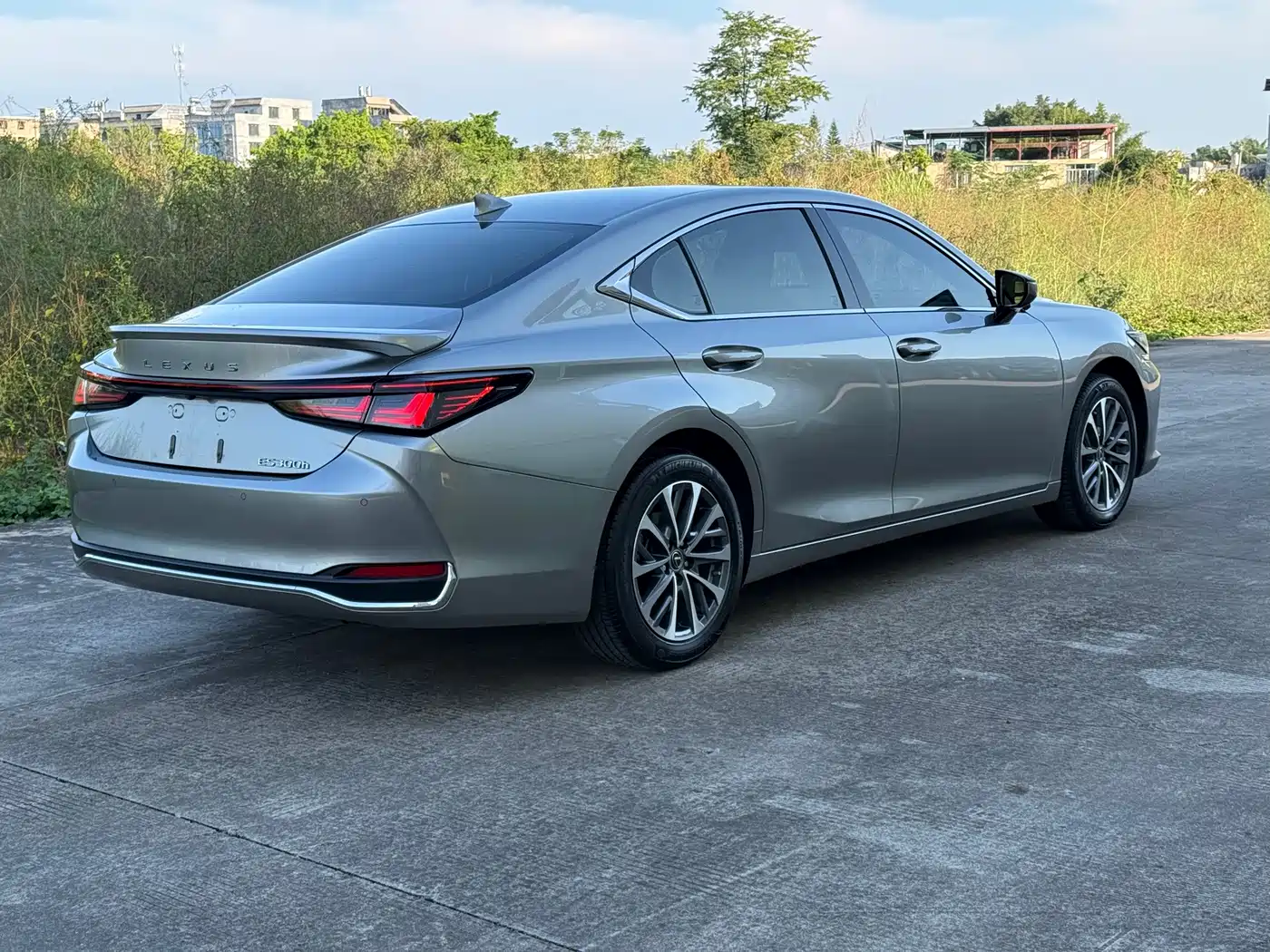 Lexus ES 2025 2025 300h Ultimate Edition