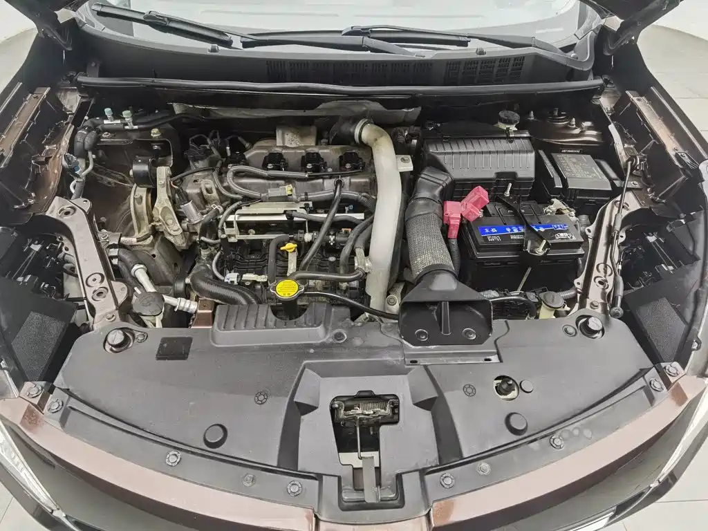 Фото 6 - Luxgen U6 SUV