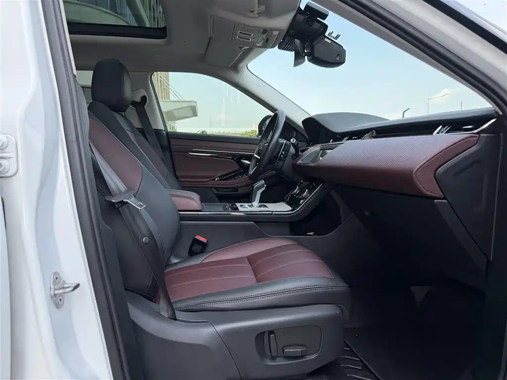 Land Rover Range Rover Evoque 2021 Range Rover Evoque L 249PS R-Dynamic S Performance Edition фото 28