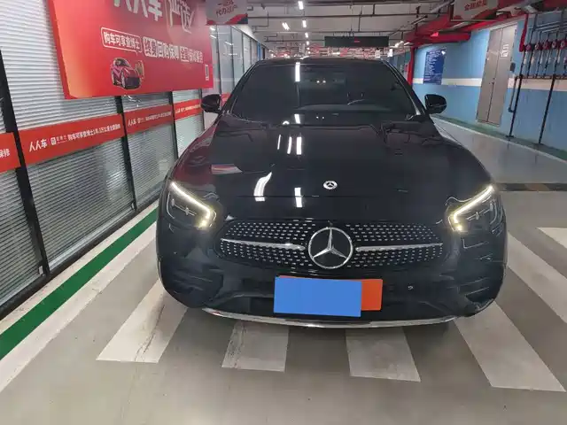 Mercedes-Benz E-Class 2022