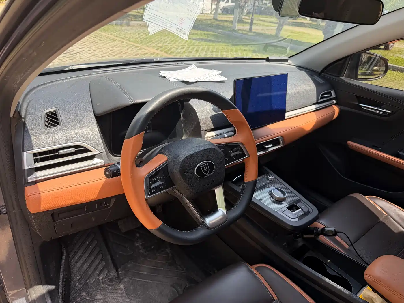 BYD E2