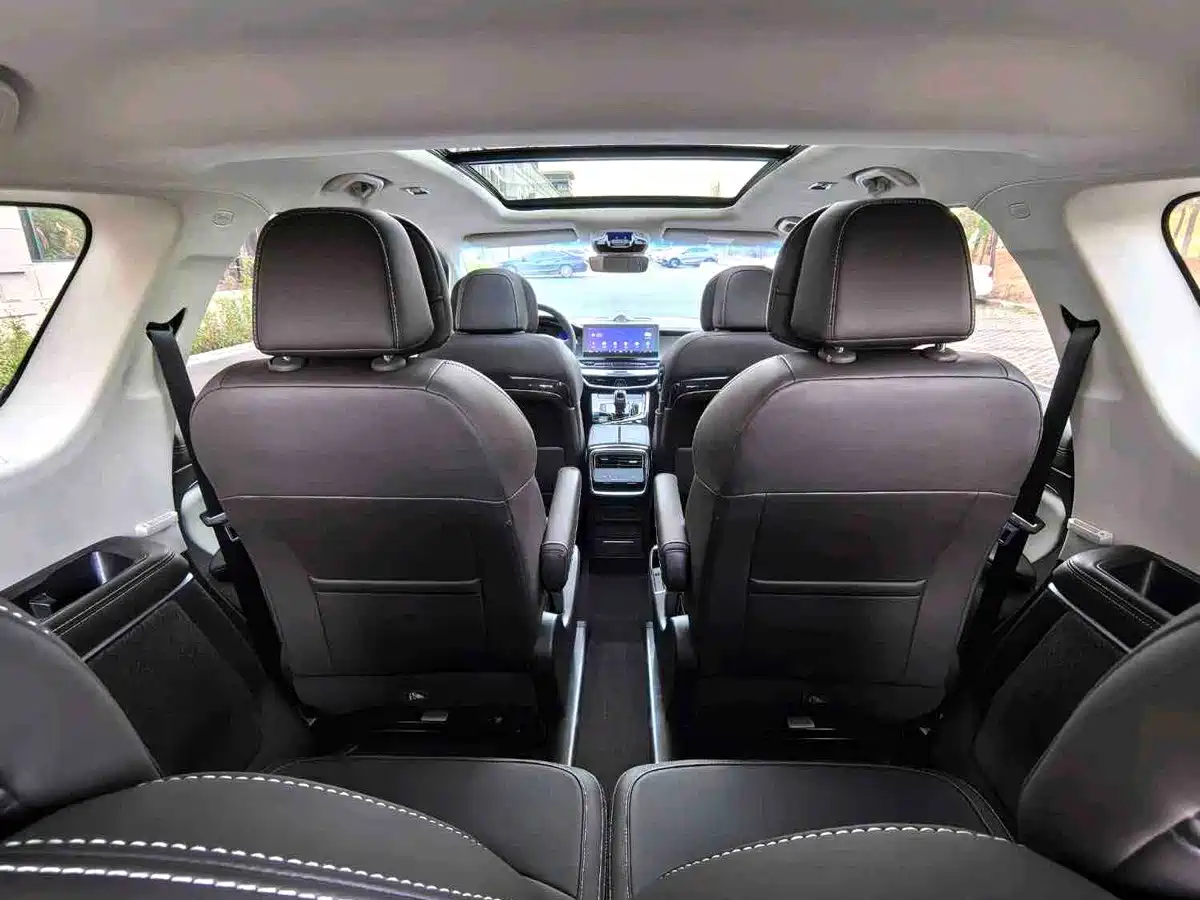 Фото 24 - Geely Jiaji