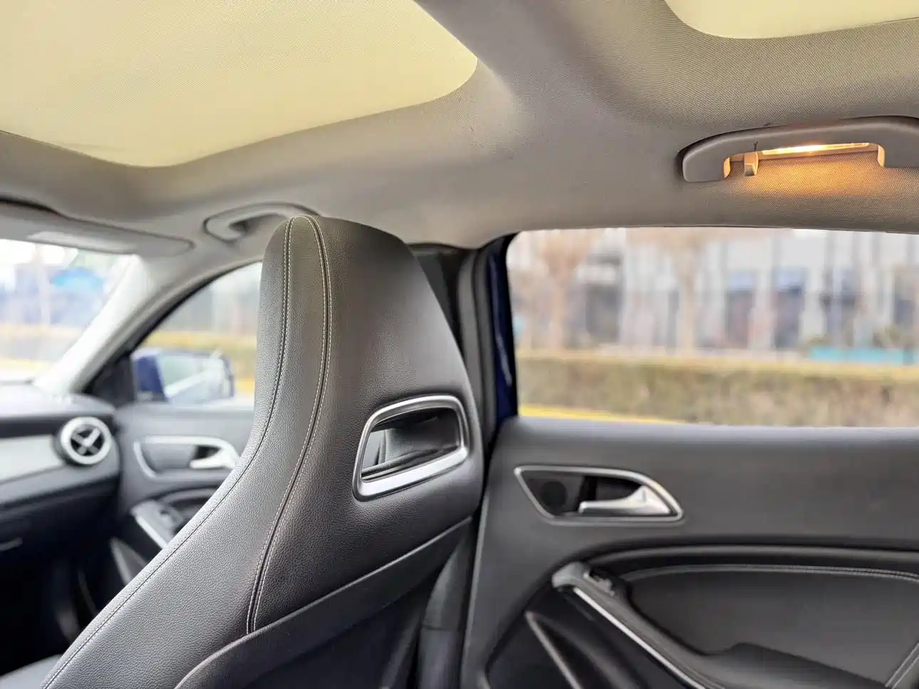 Mercedes-Benz GLA 2016 GLA 200 Dynamic фото 13