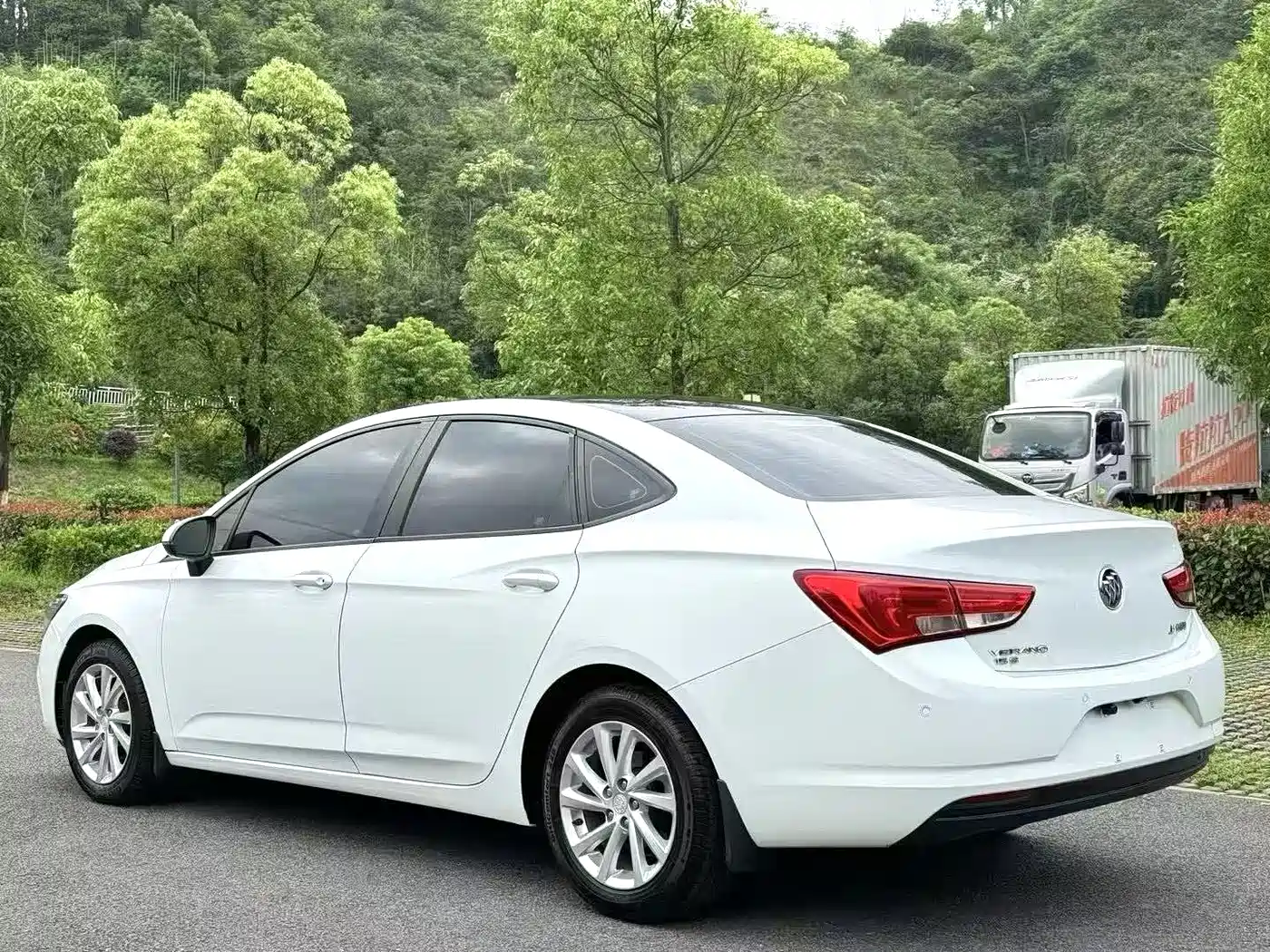 Buick Verano 2019 Sedan 15S Auto Leading фото 7