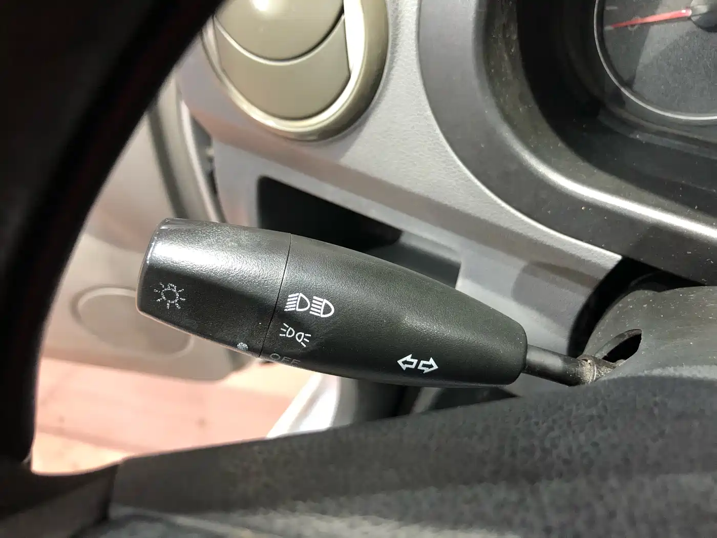 Wuling Motors Wuling Hongguang 2014 2014 Model 1.2L Base Version China IV