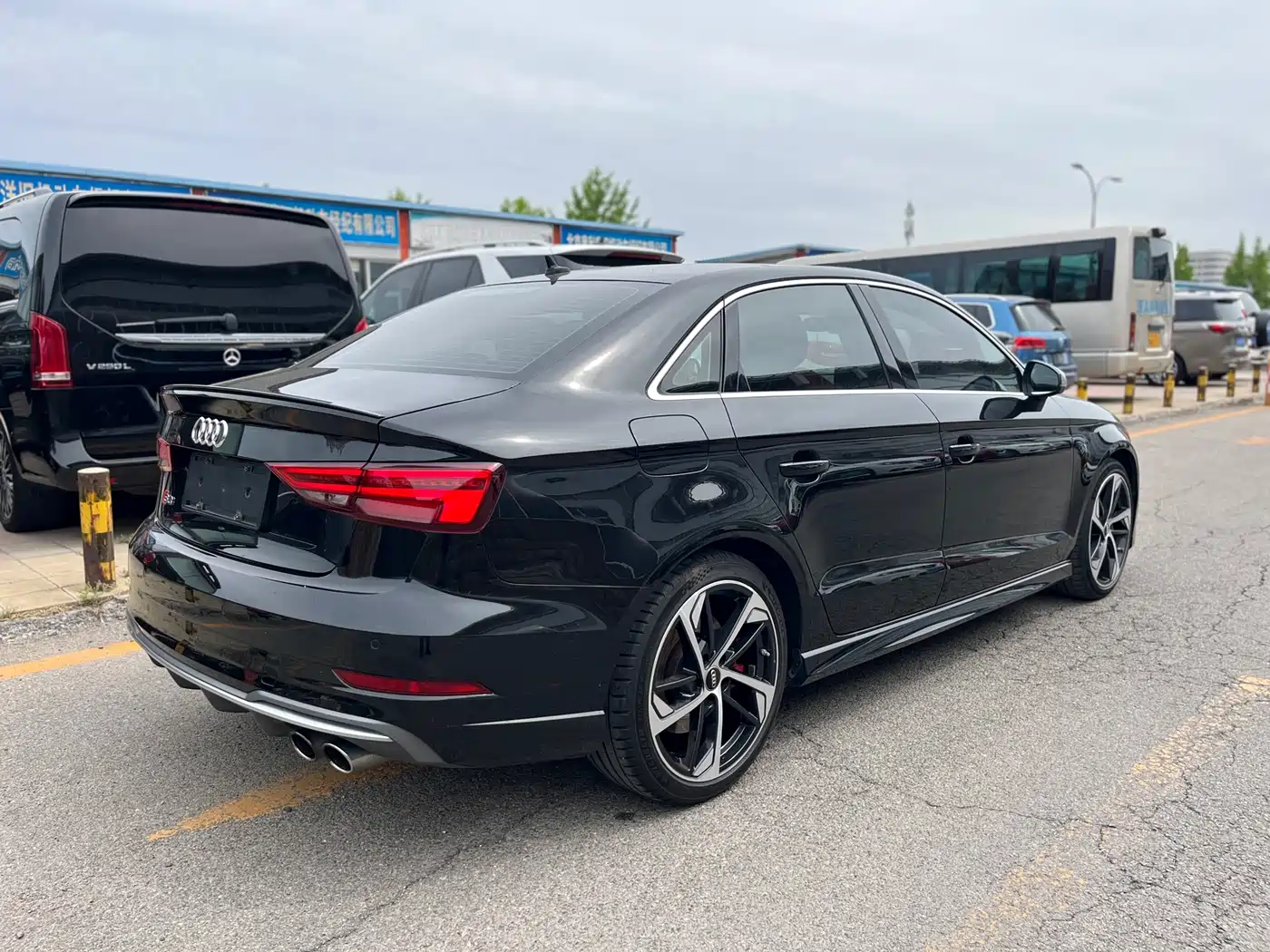 Audi S3 2019 Audi S3 2.0T Limousine фото 4