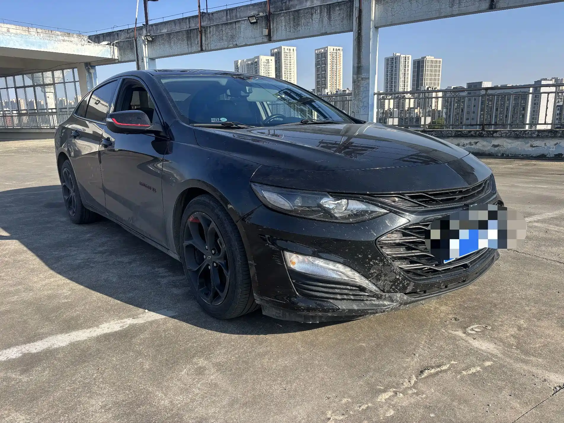 Photo 2 - Chevrolet Malibu XL