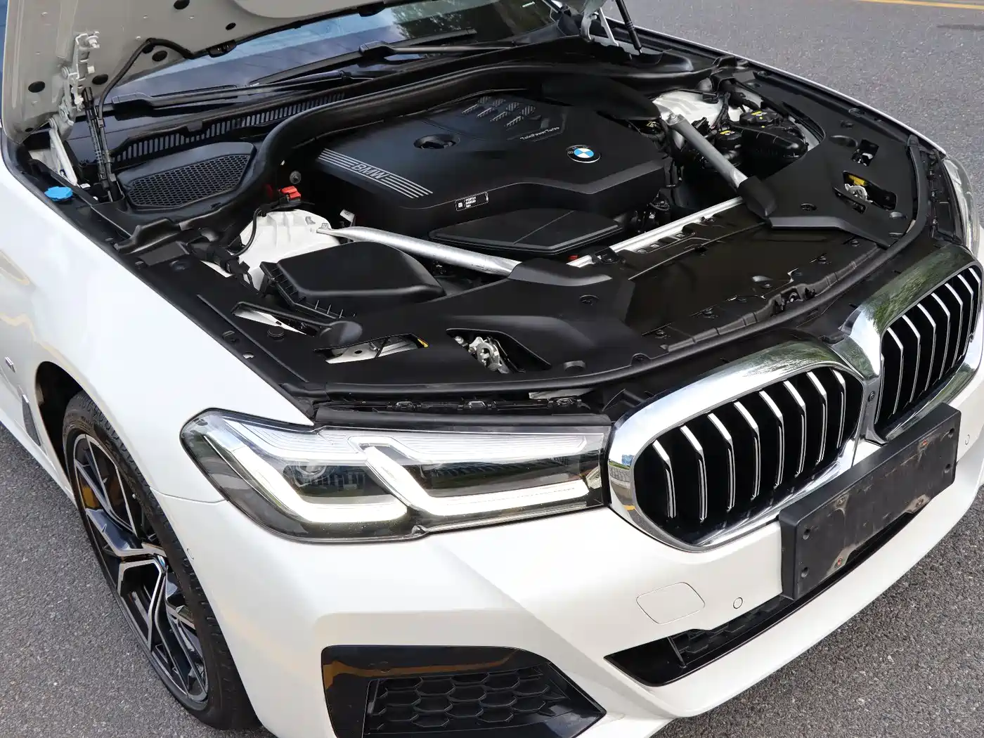 BMW 5 Series 2022 530Li Exclusive M Sport Package фото 9