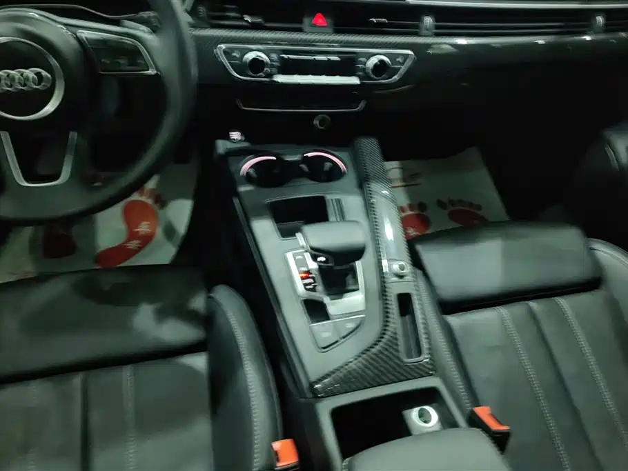 Audi A4L 2020 40 TFSI Luxury Dynamic фото 16