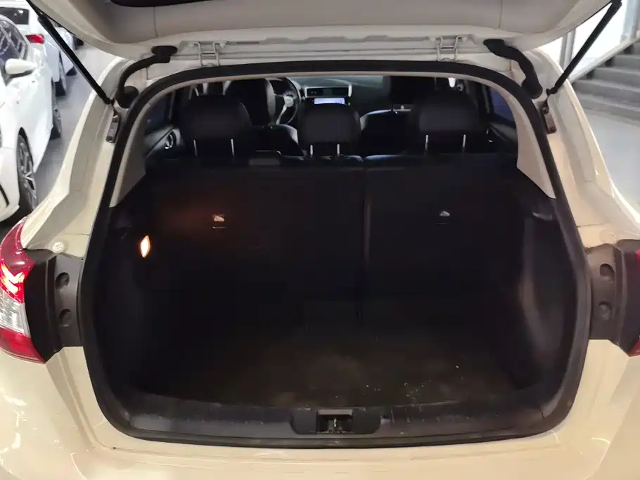 Nissan Tiida 2024 2023 1.6L CVT Smart Drive Edition