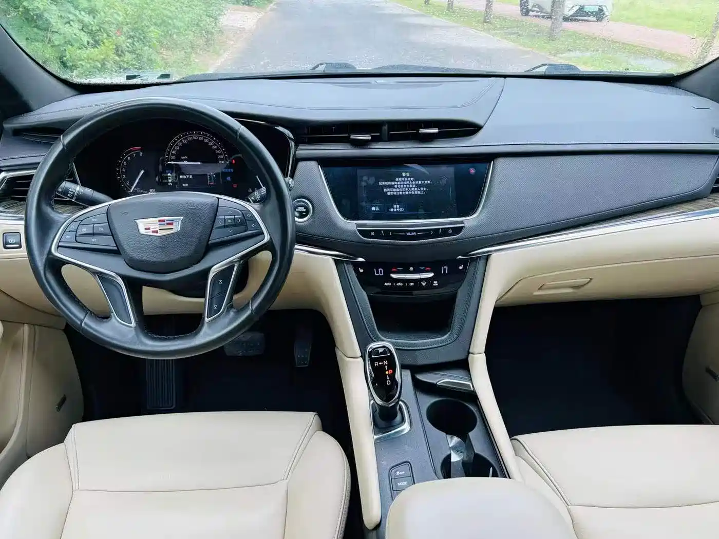 Cadillac XT5 2016 28T AWD Technology Model фото 7