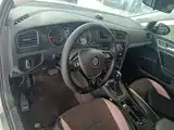 صورة 10 - Volkswagen Golf