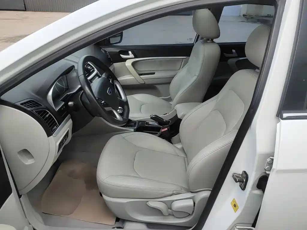 Geely Emgrand 2015 2014 Sedan 1.5L CVT Elite