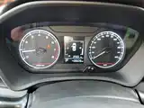 Фото 12 - Geely Vision X3