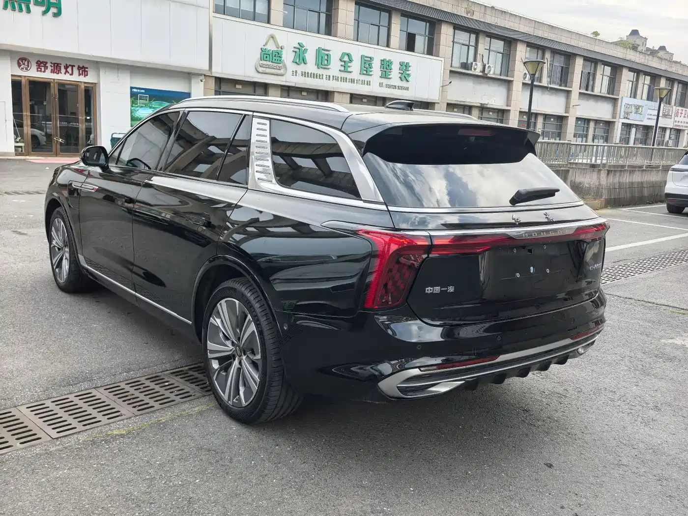 Hongqi E-HS9 2022 660km Qi Chang Edition (6-seater) фото 6
