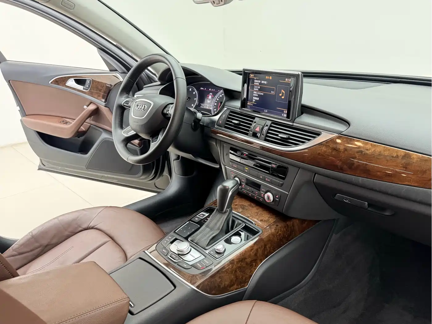 Audi A6L 2016 30 FSI Comfort фото 8