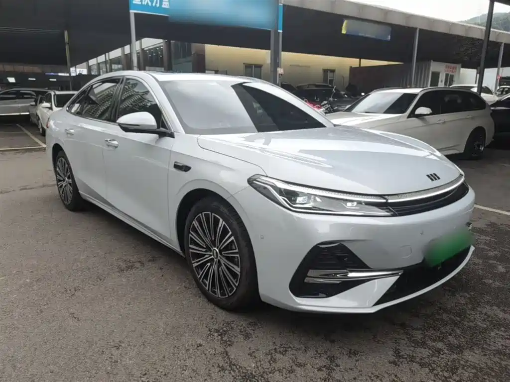 Geely Galaxy Galaxy A7 2025 EM-i фото 4