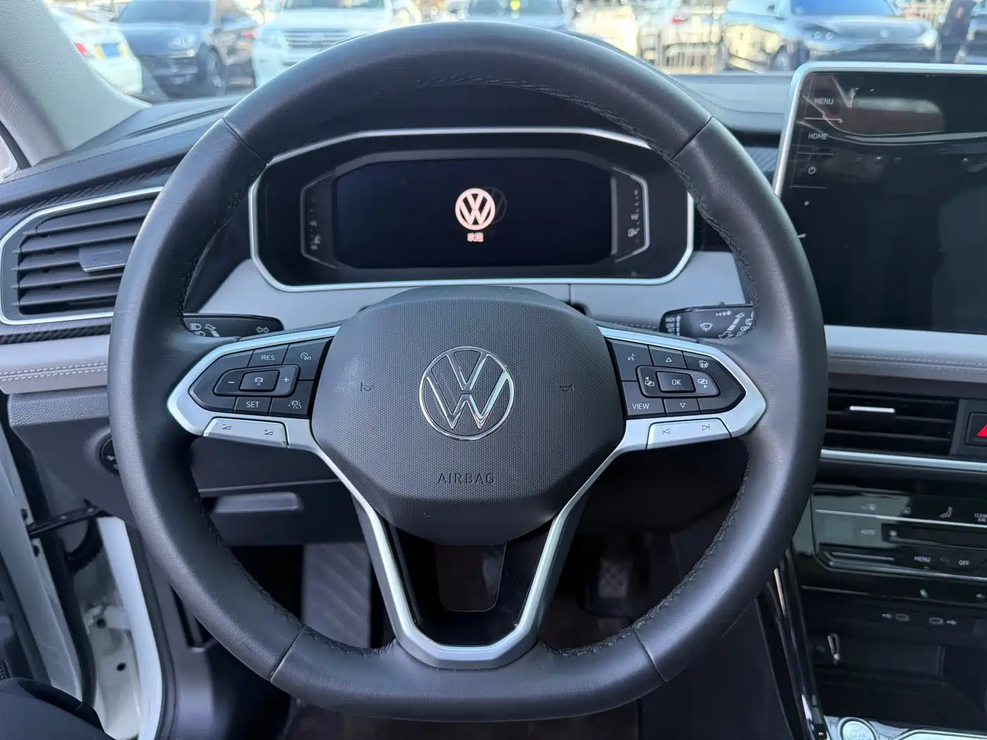 Volkswagen Tayron 2024 300TSI 2WD Luxury Plus Advanced фото 9