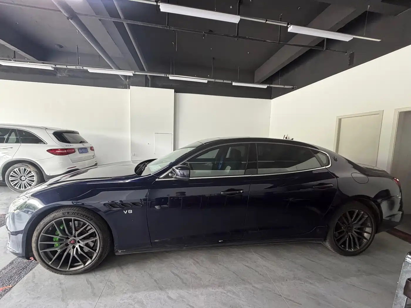 Фото 3 - Maserati Quattroporte