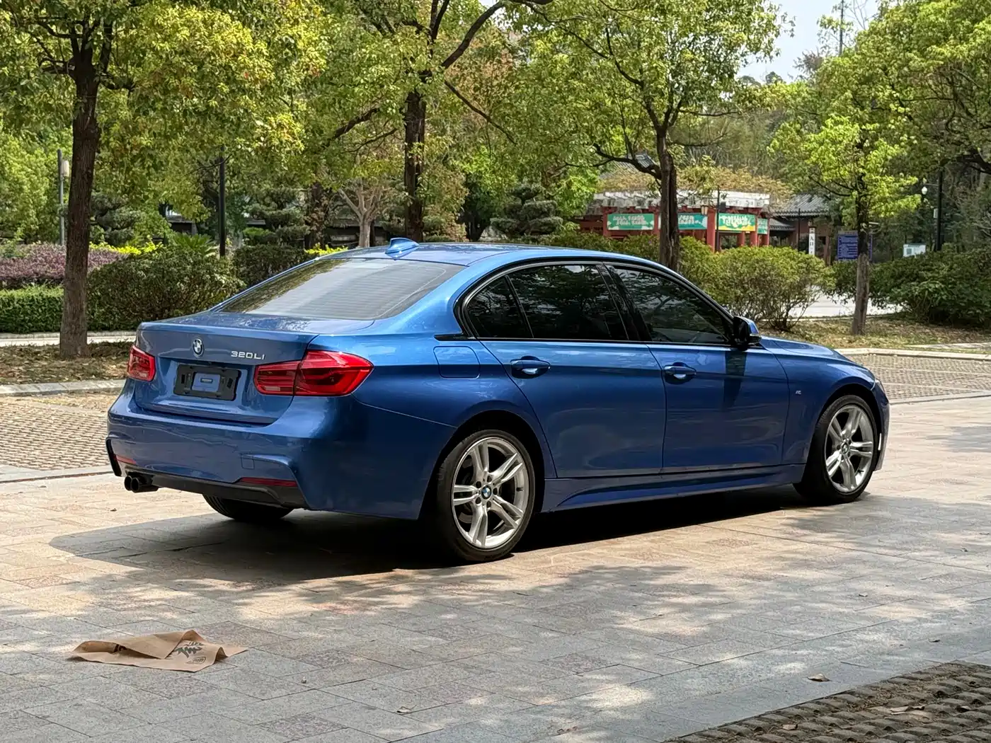 BMW 3 Series 2017 320Li M Sport фото 12