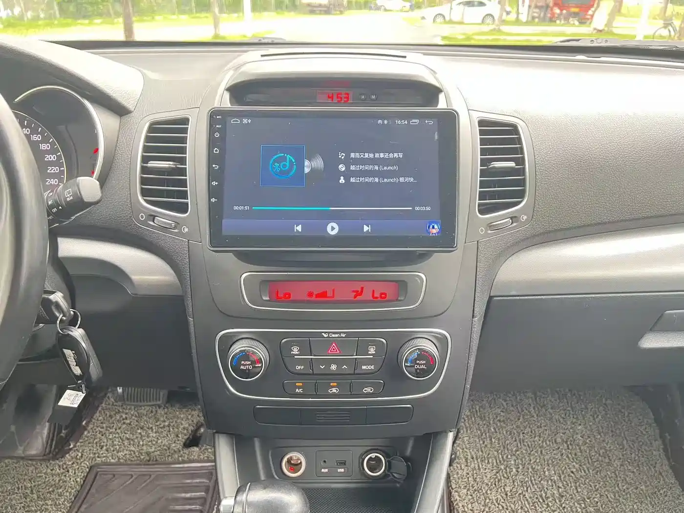 Kia Sorento 2012 2.4L Gasoline Luxury Edition фото 20