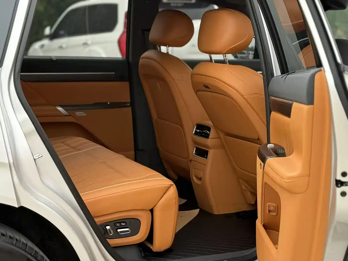 Dongfeng Yipai eπ008 2025 2025 210Max Extended Range 5-Seater