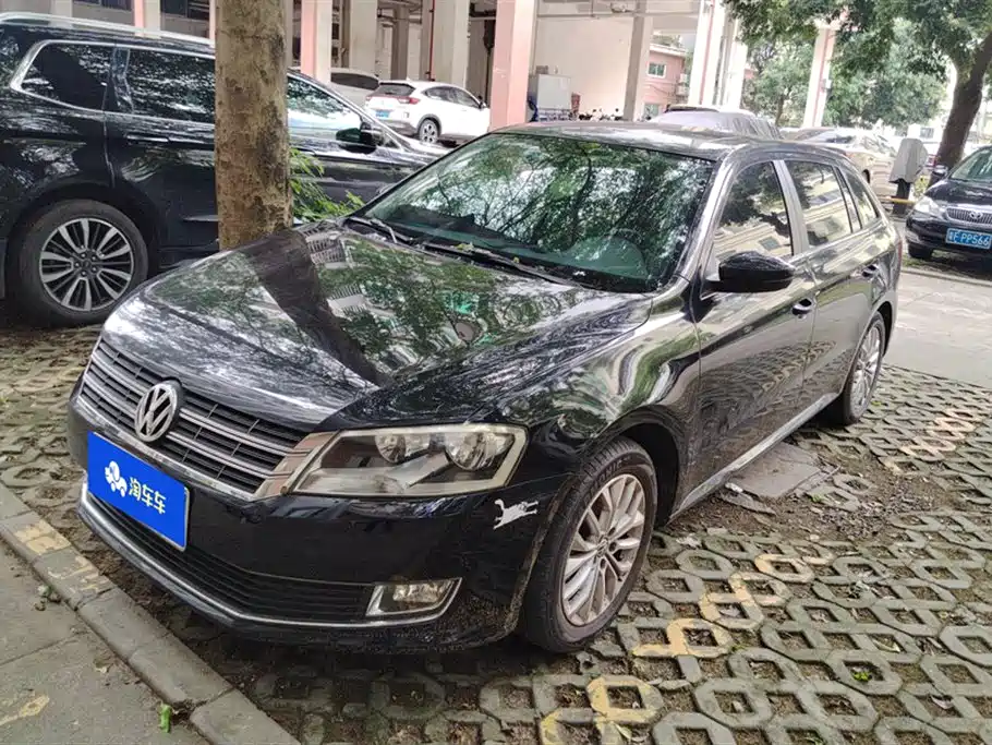 Volkswagen Lavida Tour 2013 1.4TSI Automatic Luxury