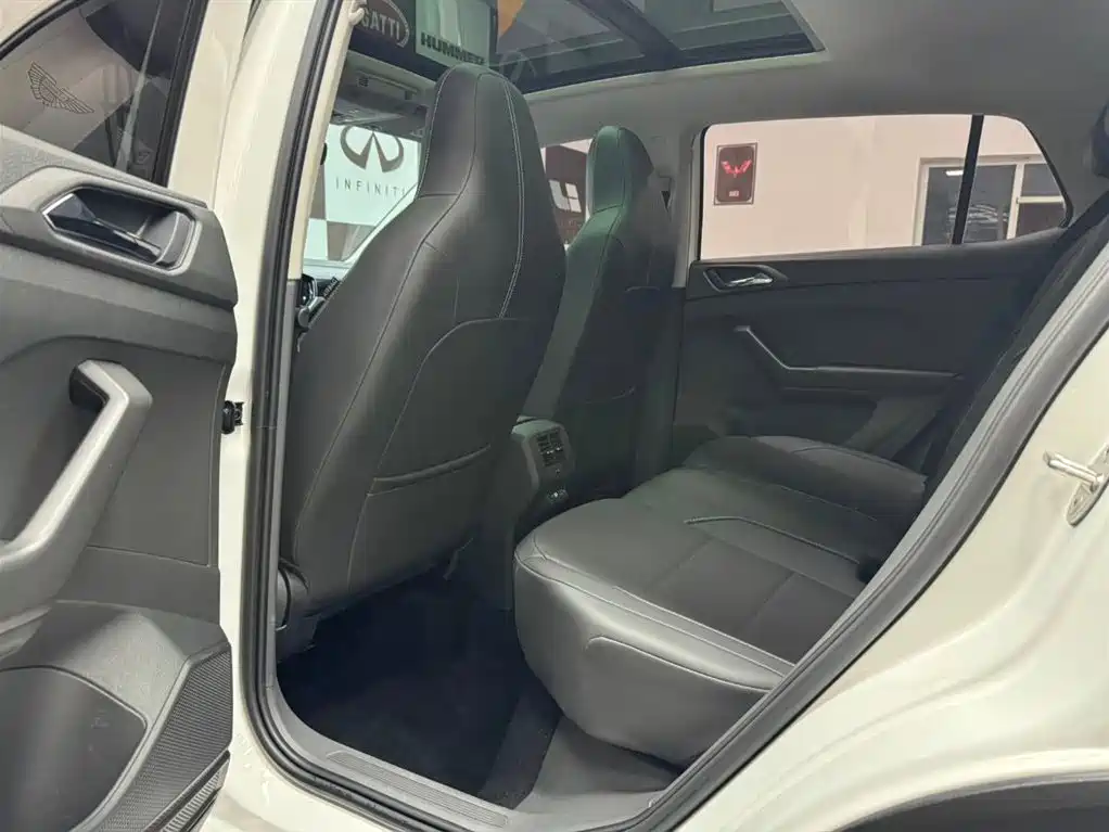 Volkswagen T-Cross 2022 280TSI DSG Luxury Edition фото 6