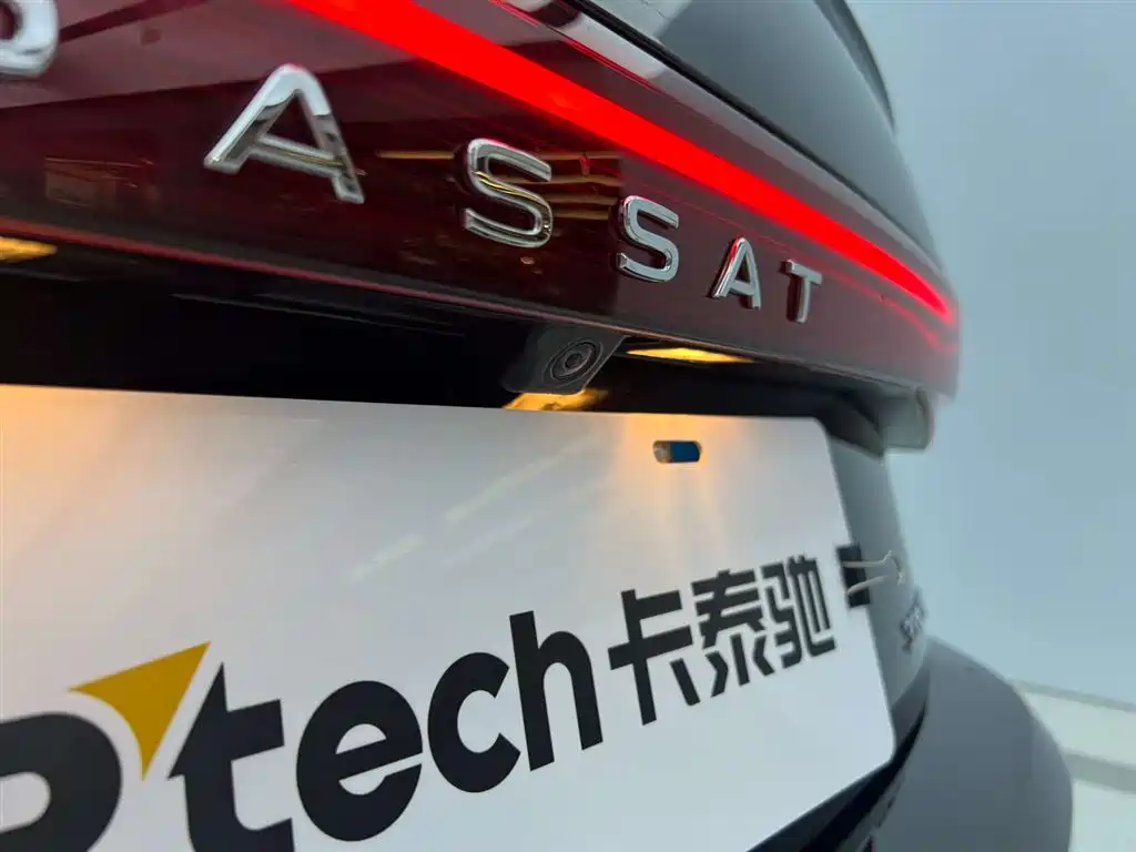 Volkswagen Passat 2023 330TSI Starlight Elite Edition фото 7